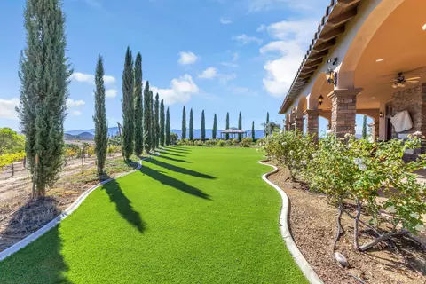 Exterior - 39375 San Ignacio Rd, Hemet, CA 92544 photo 5 of 10