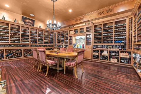 Dining - 39375 San Ignacio Rd, Hemet, CA 92544 photo 3 of 7
