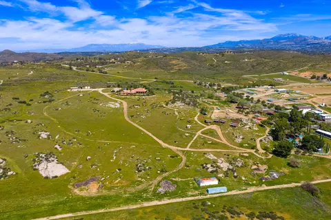 View/Area - 39375 San Ignacio Rd, Hemet, CA 92544 photo 7 of 11