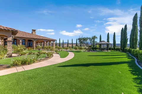 Exterior - 39375 San Ignacio Rd, Hemet, CA 92544 photo 4 of 10