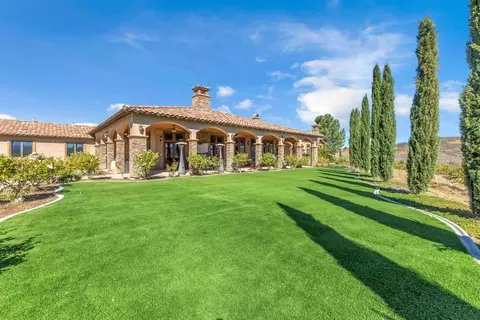 Exterior - 39375 San Ignacio Rd, Hemet, CA 92544 photo 3 of 10