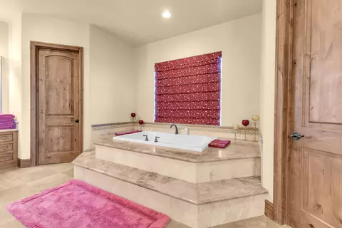 Bath - 39375 San Ignacio Rd, Hemet, CA 92544 photo 4 of 8