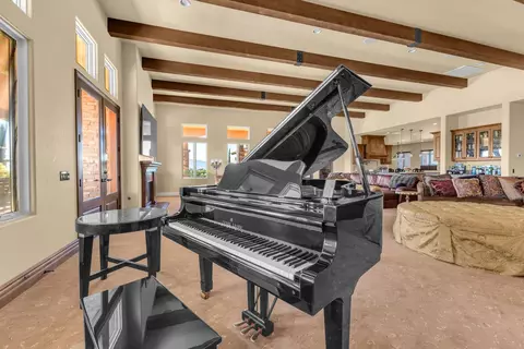 Living - 39375 San Ignacio Rd, Hemet, CA 92544 photo 17 of 18
