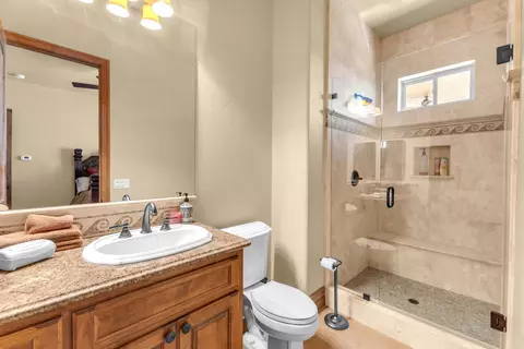 Bath - 39375 San Ignacio Rd, Hemet, CA 92544 photo 7 of 8