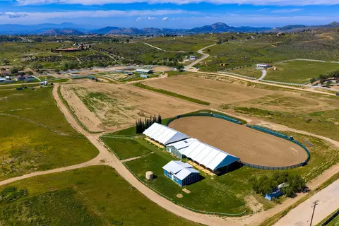 View/Area - 39375 San Ignacio Rd, Hemet, CA 92544 photo 3 of 11