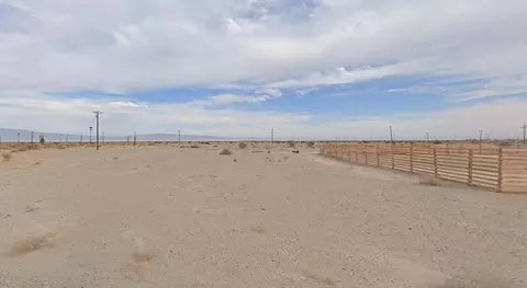 2964 2966 Coventry Ave, Thermal, CA 92274