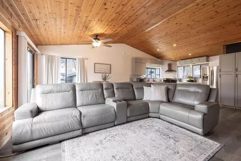 Living - 813 Elysian Blvd, Big Bear City, CA 92314 photo 4 of 4