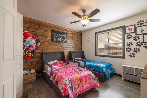Bedroom - 813 Elysian Blvd, Big Bear City, CA 92314 photo 4 of 6