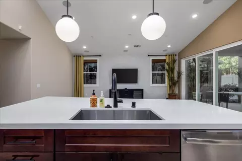 Kitchen - 1514 Overpark Ln, Beaumont, CA 92223 photo 4 of 5
