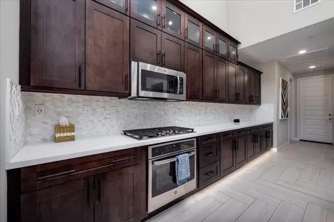 Kitchen - 1514 Overpark Ln, Beaumont, CA 92223 photo 3 of 5