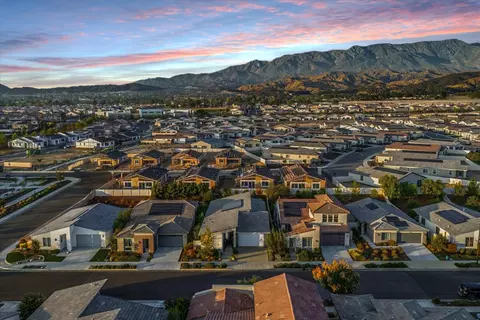 View/Area - 1514 Overpark Ln, Beaumont, CA 92223 photo 4 of 29
