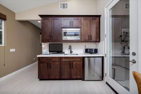 Kitchen - 1514 Overpark Ln, Beaumont, CA 92223 photo 5 of 5