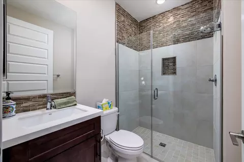 Bath - 1514 Overpark Ln, Beaumont, CA 92223 photo 5 of 5