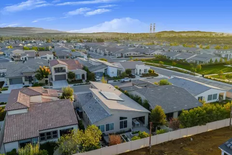 View/Area - 1514 Overpark Ln, Beaumont, CA 92223 photo 7 of 29