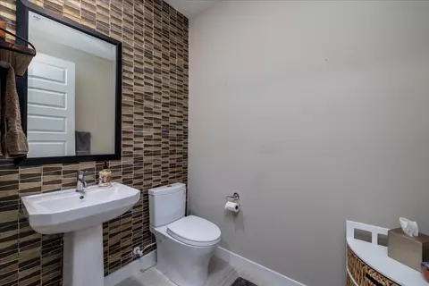 Bath - 1514 Overpark Ln, Beaumont, CA 92223 photo 1 of 5