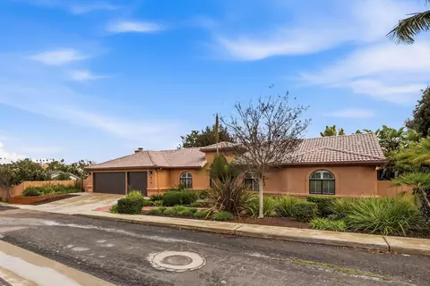 816 Birch Ave, Escondido, CA 92027 photo 2