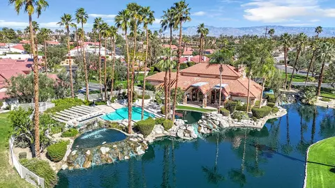 204 Lakecrest Ln, Palm Desert, CA 92260