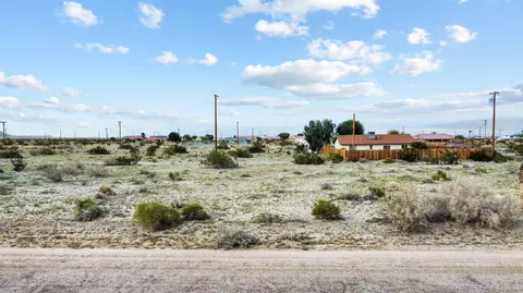1572 Nile Dr, Thermal, CA 92274