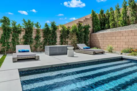35821 Cannon Dr, Palm Desert, CA 92211
