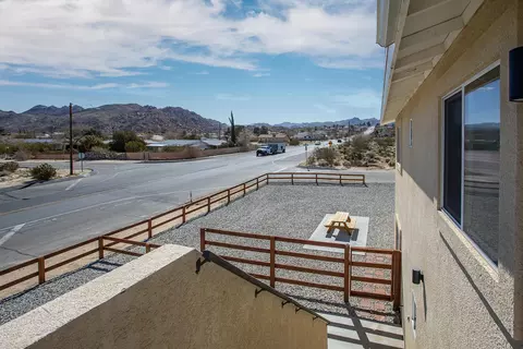 Exterior - 61786 Desert Air Rd, Joshua Tree, CA 92252 photo 6 of 8