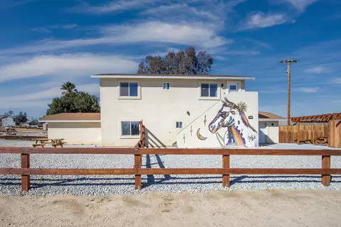 Exterior - 61786 Desert Air Rd, Joshua Tree, CA 92252 photo 1 of 8