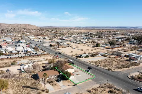 View/Area - 61786 Desert Air Rd, Joshua Tree, CA 92252 photo 7 of 7