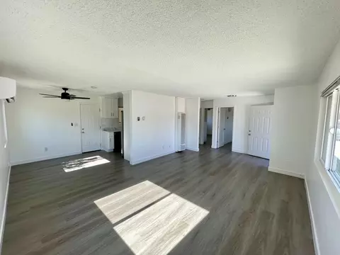 Living - 61880 Verbena Rd, Joshua Tree, CA 92252 photo 2 of 3