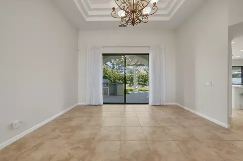 Living - 79840 Bermuda Dunes Dr, Indio, CA 92203 photo 4 of 7