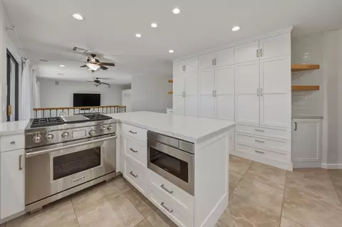 Kitchen - 79840 Bermuda Dunes Dr, Indio, CA 92203 photo 5 of 5