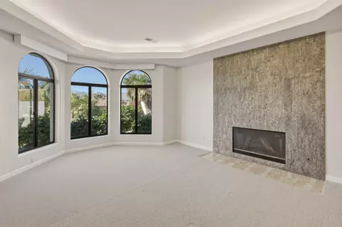 Living - 79840 Bermuda Dunes Dr, Indio, CA 92203 photo 2 of 7