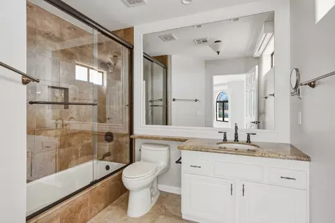 Bath - 79840 Bermuda Dunes Dr, Indio, CA 92203 photo 3 of 5
