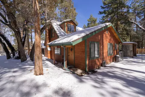 Exterior - 265 Cedar Ln, Sugarloaf, CA 92386 photo 2 of 11