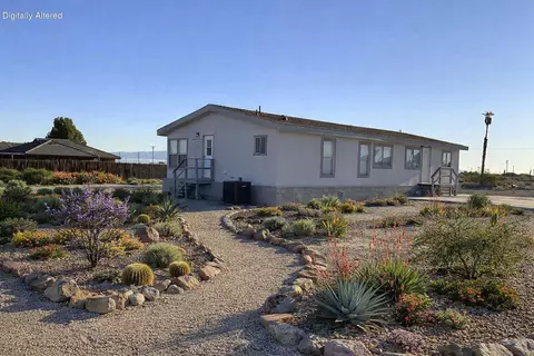2865 Treadwell Blvd, Thermal, CA 92274