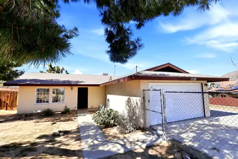 7526 Apache Trl, Yucca Valley, CA 92284