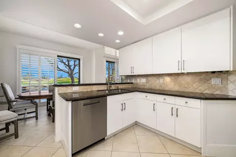 Kitchen - 54914 Oaktree, La Quinta, CA 92253 photo 1 of 4