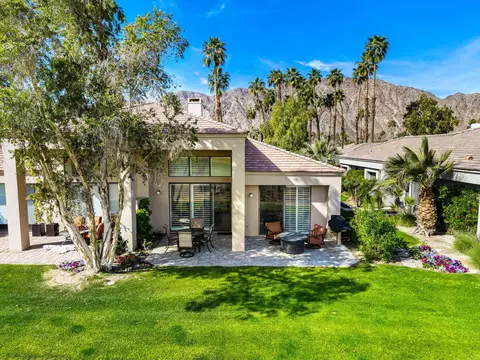 Exterior - 54914 Oaktree, La Quinta, CA 92253 photo 4 of 8