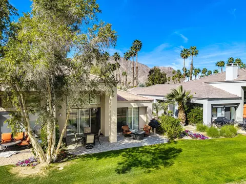 Exterior - 54914 Oaktree, La Quinta, CA 92253 photo 2 of 8