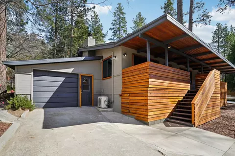 25430 Palomar Rd, Idyllwild, CA 92549