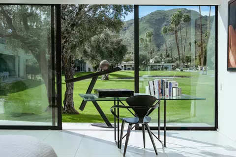 199 Desert Lakes Dr, Palm Springs, CA 92264