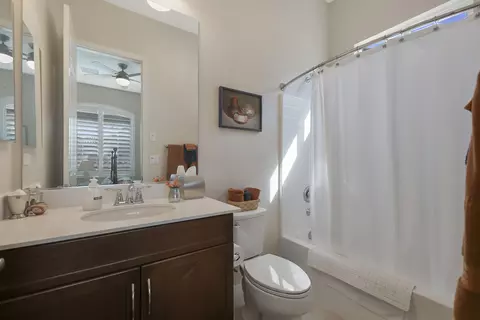 Bath - 85648 Molvena Dr, Indio, CA 92203 photo 5 of 5