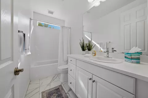 Bath - 49345 Beatty St, Indio, CA 92201 photo 4 of 4