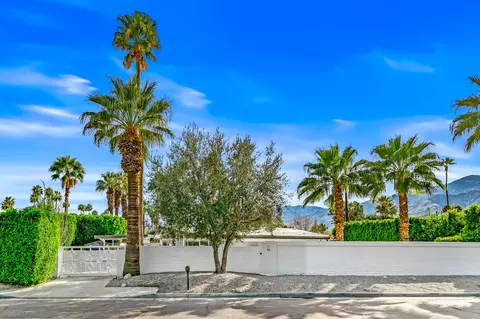 1655 Tamarisk Rd, Palm Springs, CA 92262