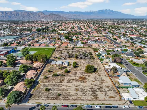 45751 Aladdin St, Indio, CA 92201 photo 4