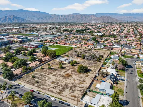 45751 Aladdin St, Indio, CA 92201 photo 3