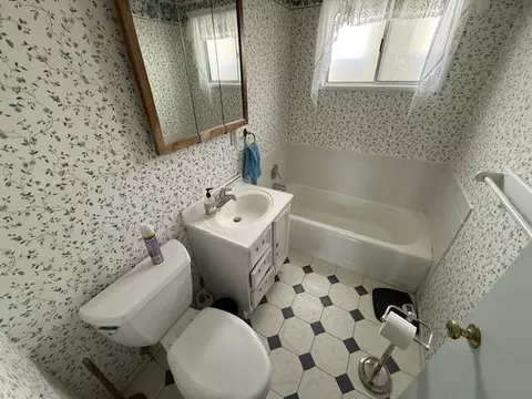 Bath - 84619 11th St, Trona, CA 93562 photo 1 of 3