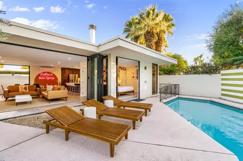 130 W Racquet Club Rd, Palm Springs, CA 92262