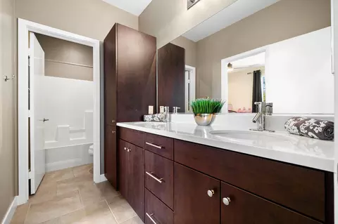 Bath - 41371 Doyle St, Indio, CA 92203 photo 4 of 6