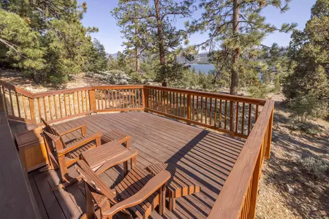 Exterior - 39737 Flicker Rd, Fawnskin, CA 92333 photo 5 of 8
