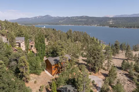 View/Area - 39737 Flicker Rd, Fawnskin, CA 92333 photo 4 of 5
