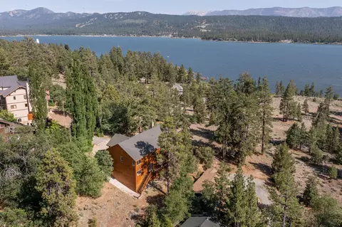 View/Area - 39737 Flicker Rd, Fawnskin, CA 92333 photo 3 of 5